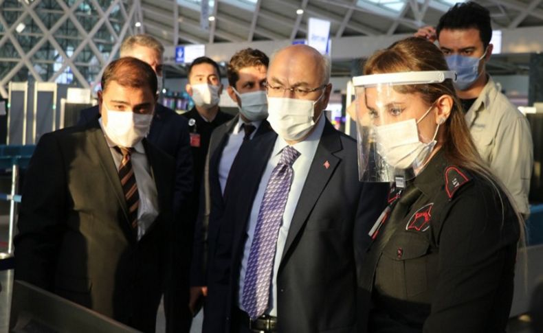 Valisi Köşger Adnan Menderes Havalimanında Covid-19 denetimine katıldı