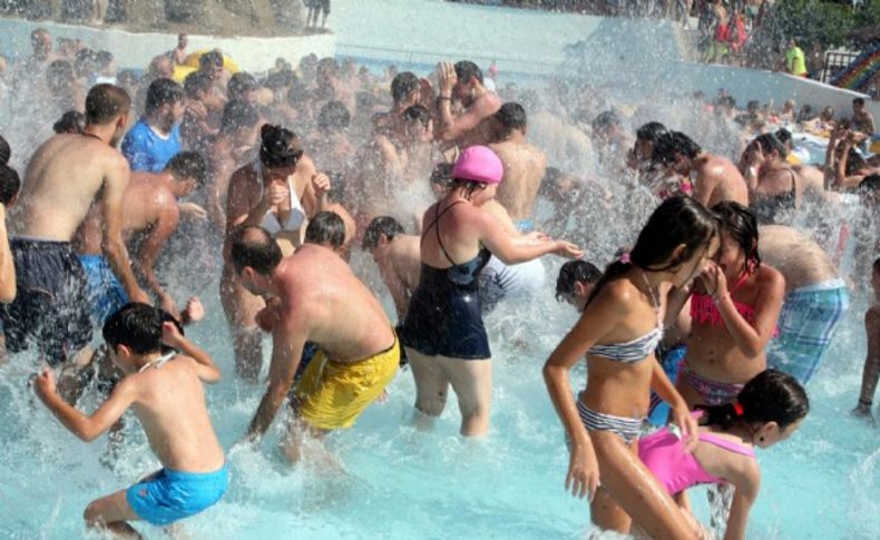 Kavurucu yaz sıcakları etkisini arttırdı: İzmir yanıyor!