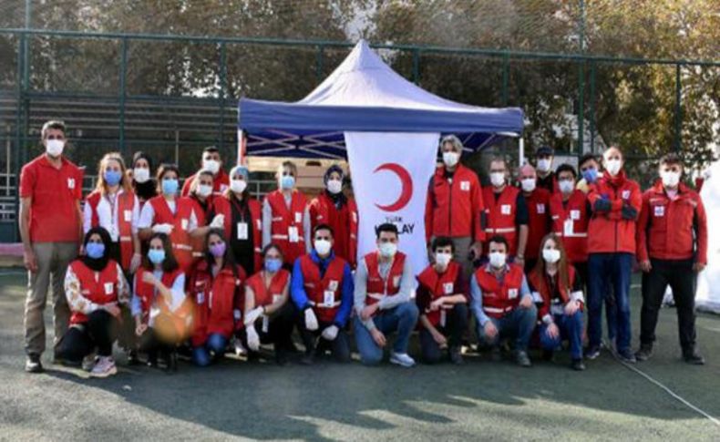 Yardımlarla İzmir'in yaralarını sarıyorlar