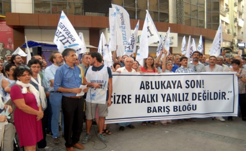 Sokağa çıkma yasakları İzmir'de protesto edildi