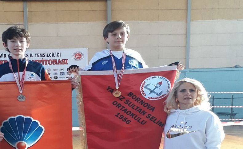 Yavuz Sultan Selim Ortaokulu şampiyonları
