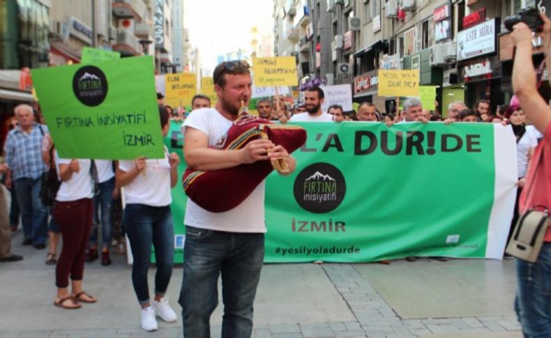 İzmir'de 'Yeşil Yol'a dur de' eylemi