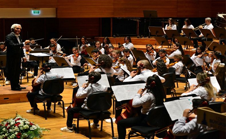 Barış Çocuk Senfoni Orkestrası'ndan konser