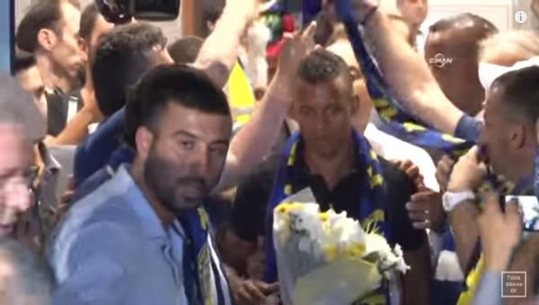 Luis Nani, Fenerbahçe için İstanbul'a geldi