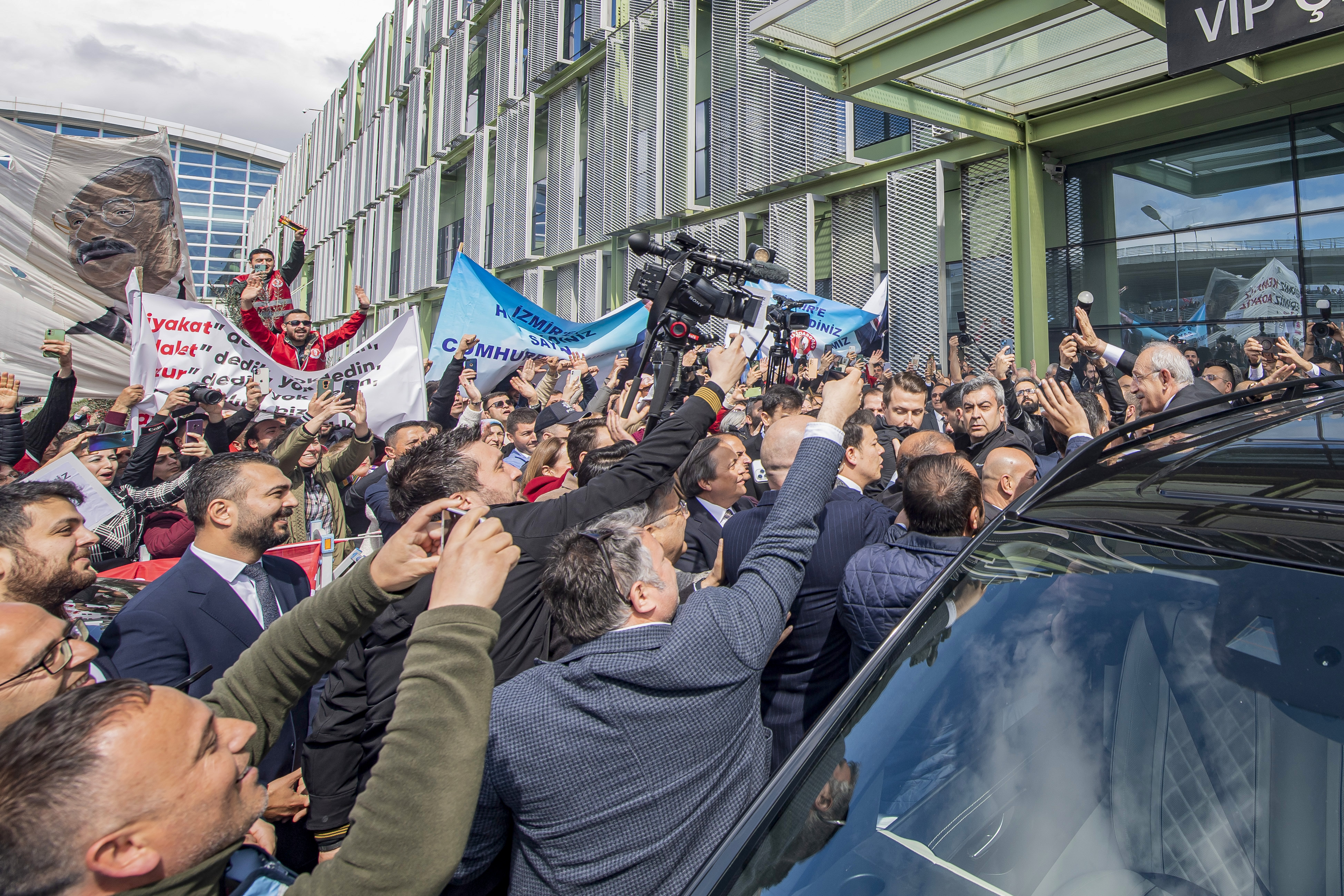 CHP Genel Başkanı Ve Cumhurbaşkanı adayı Kemal Kılıçdaroğlu İzmir’de