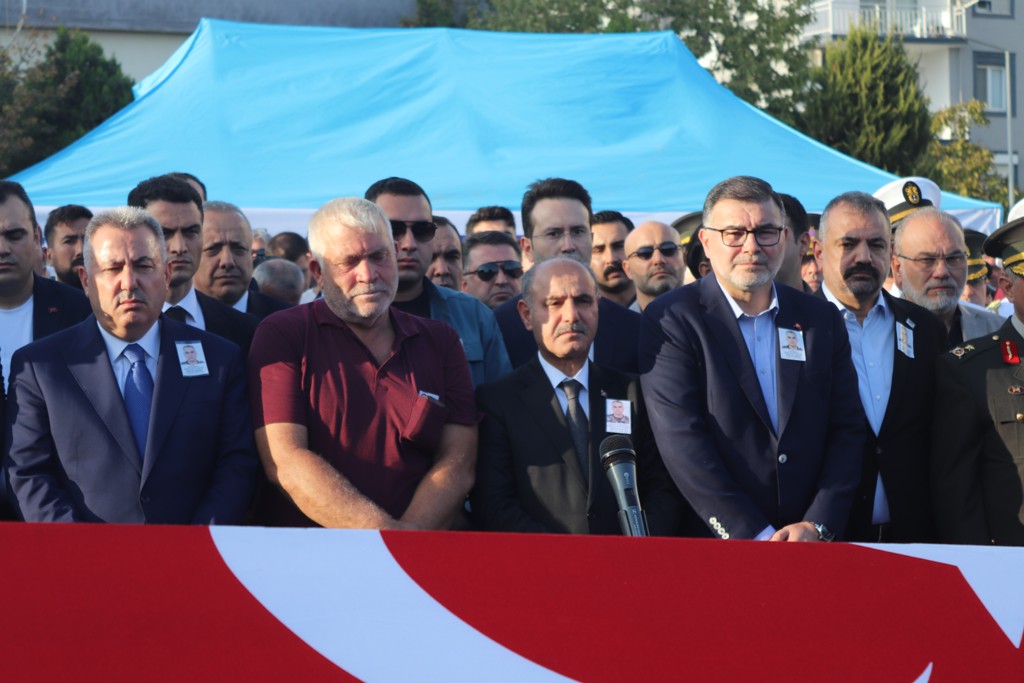 Suriye'de şehit olan İzmirli polise yürek yakan veda