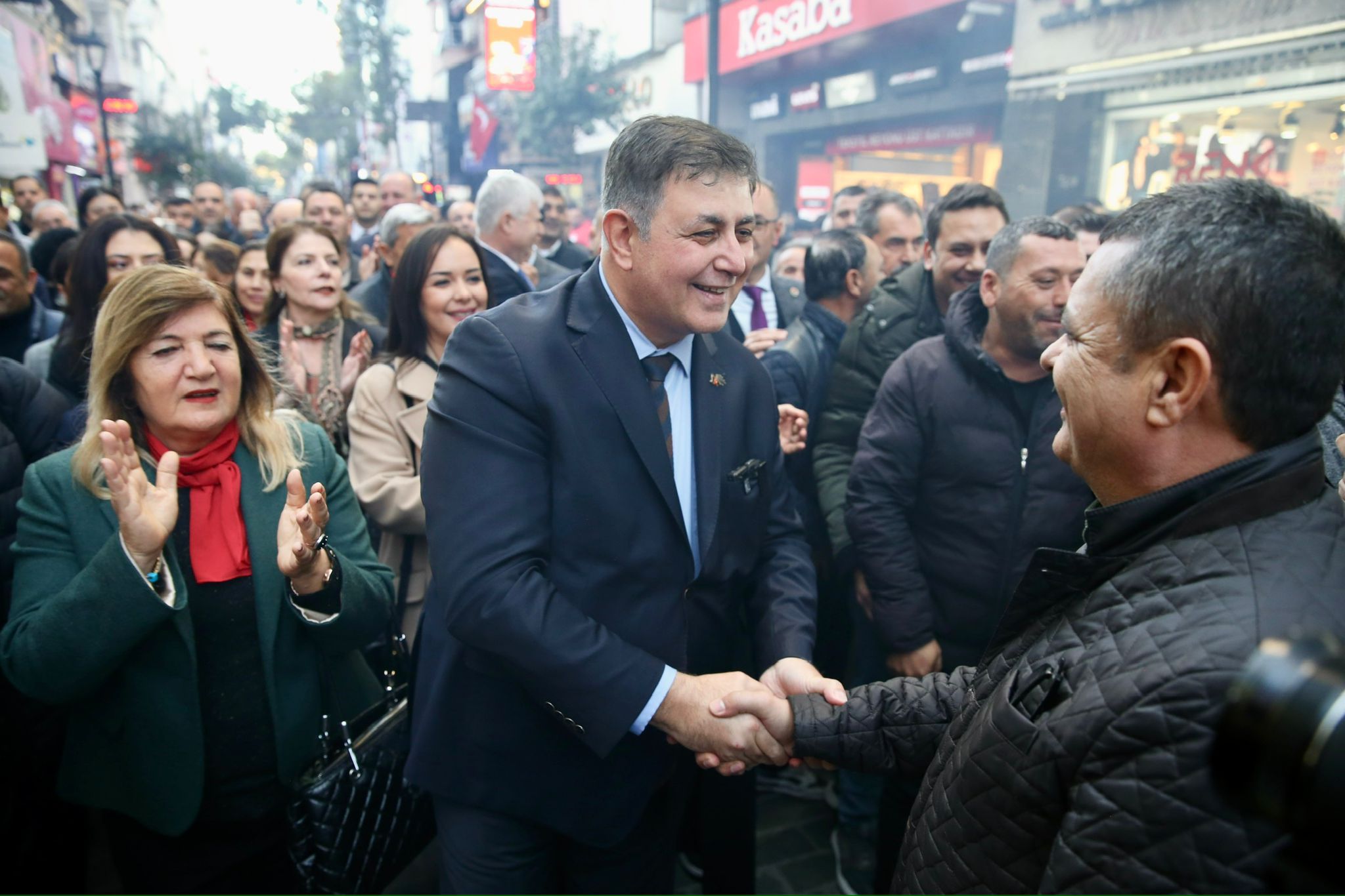 Başkan Cemil Tugay'a sevgi seli