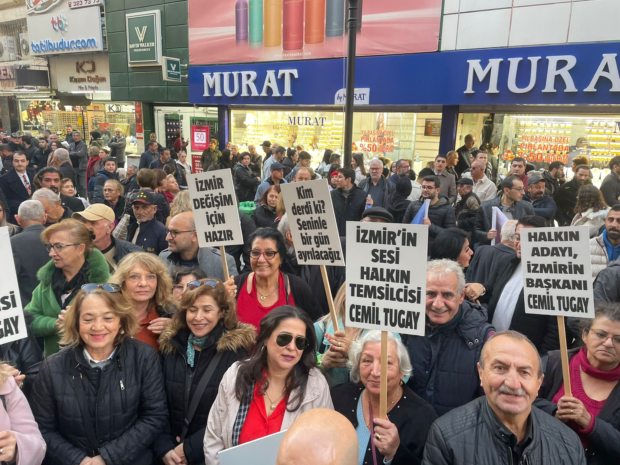 Başkan Cemil Tugay'a sevgi seli