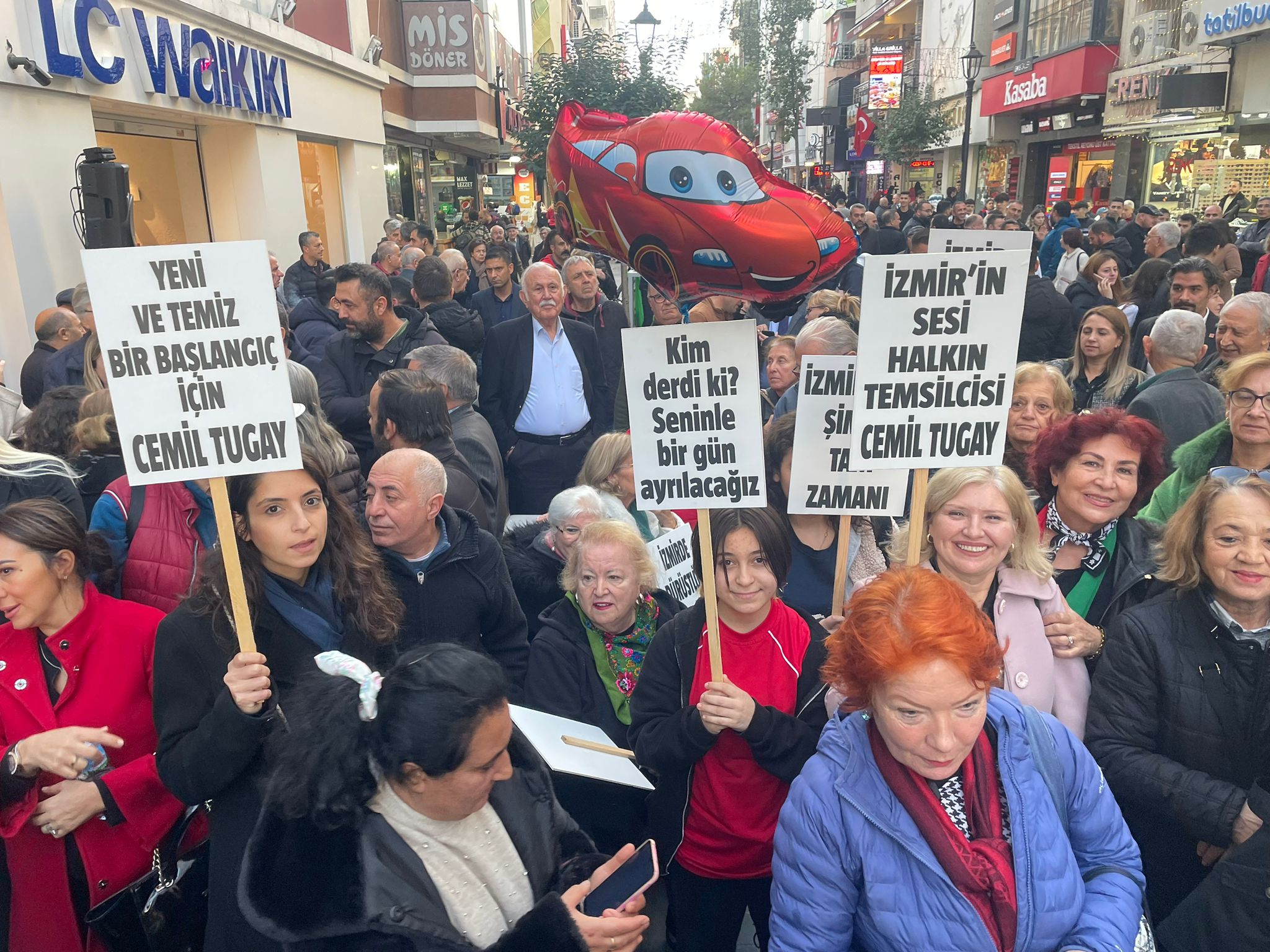 Başkan Cemil Tugay'a sevgi seli