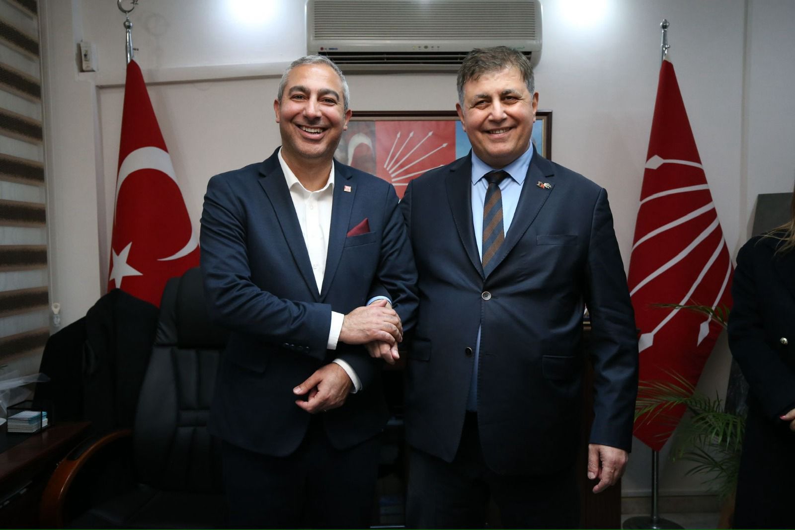 Başkan Cemil Tugay'a sevgi seli