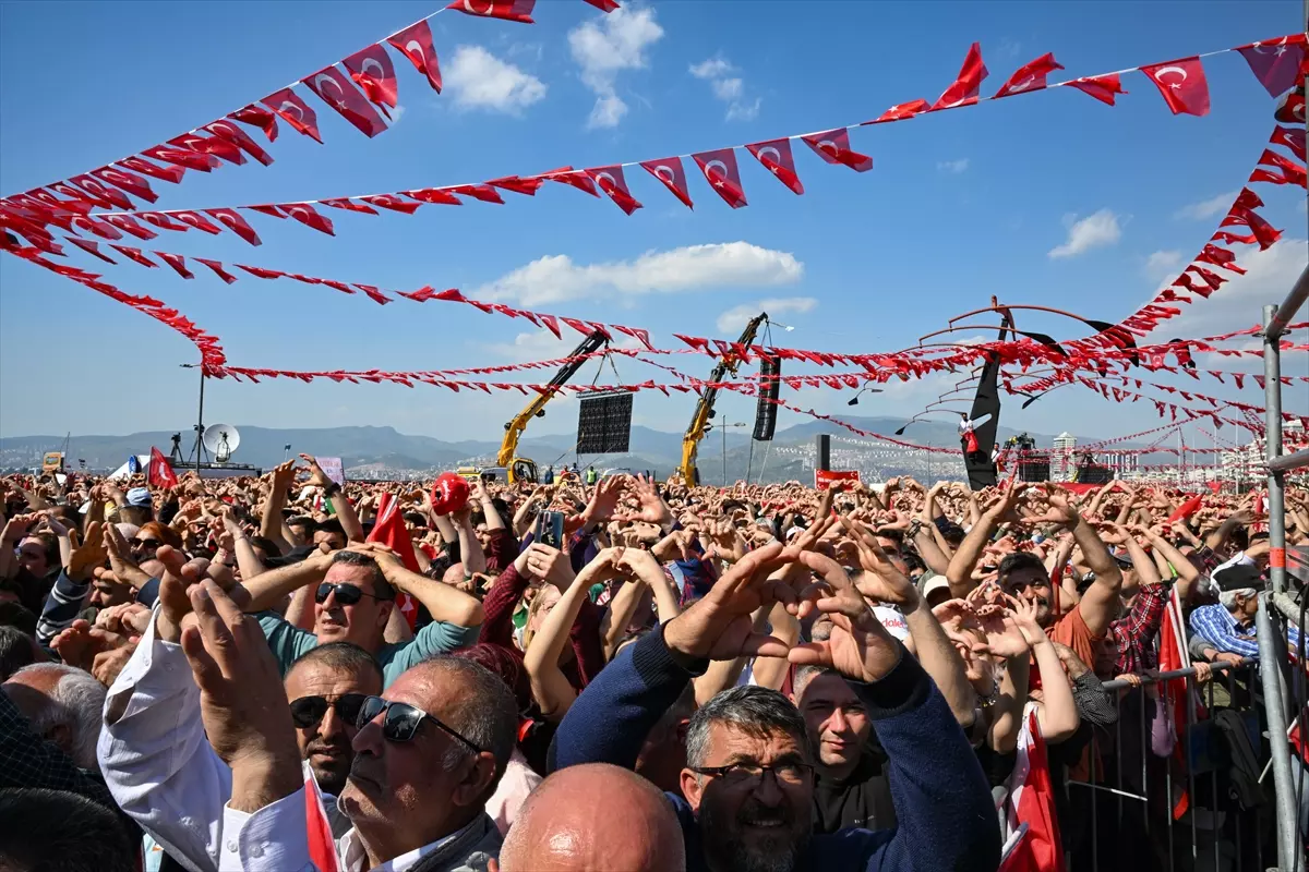 Kılıçdaroğlu'nun İzmir mitinginden çarpıcı kareler 