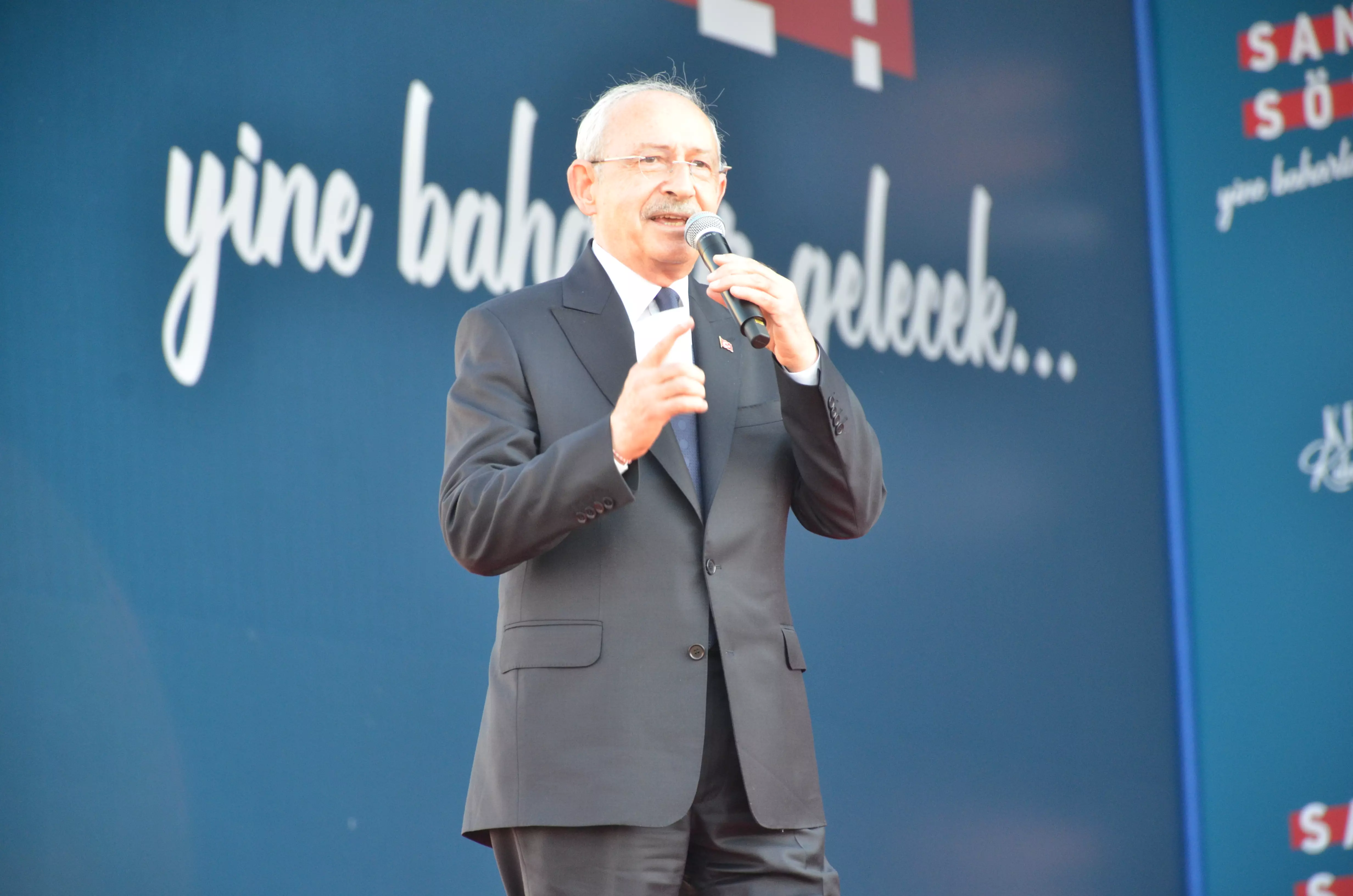 Kılıçdaroğlu'nun İzmir mitinginden çarpıcı kareler 