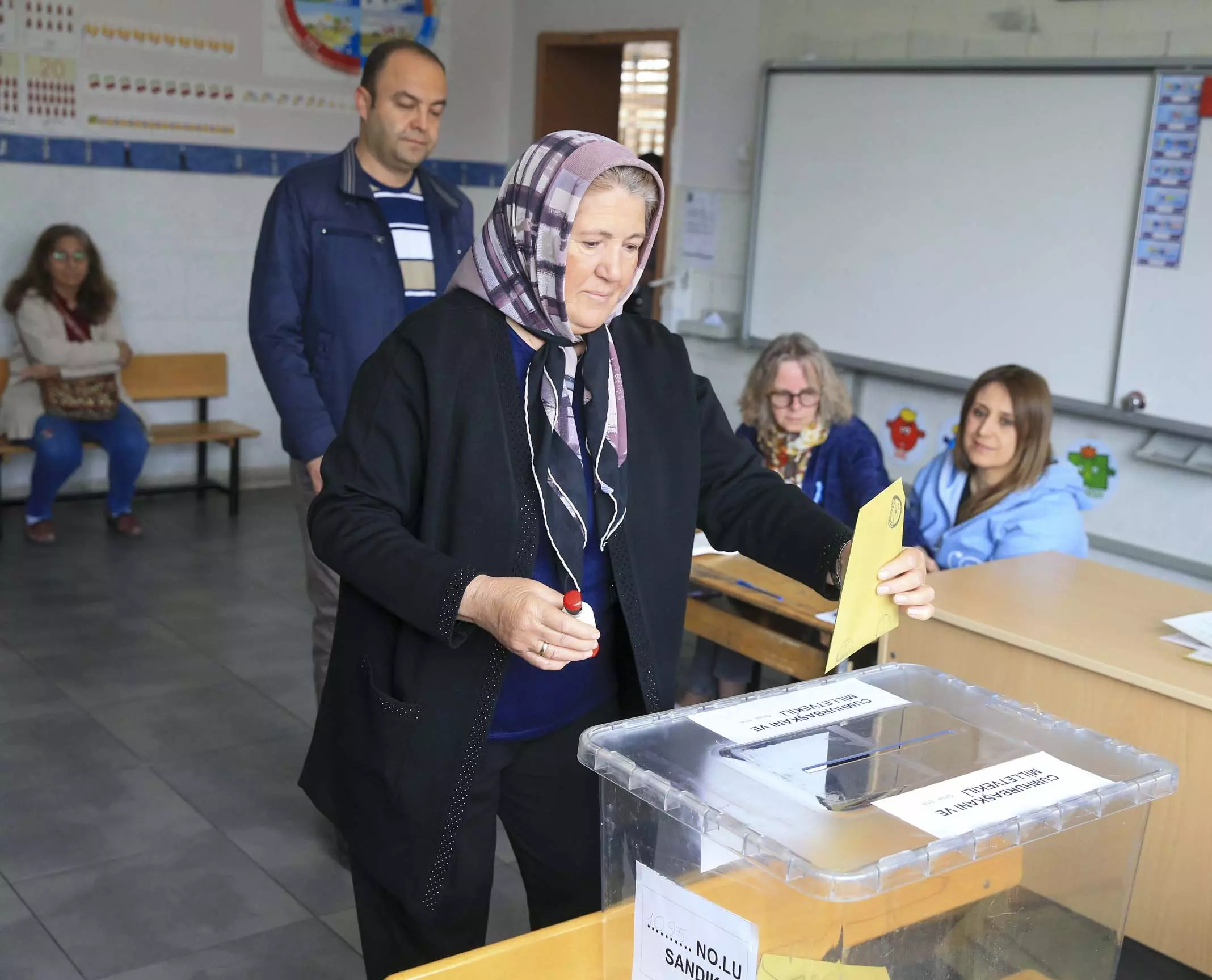 İzmir'den sandık görüntileri...