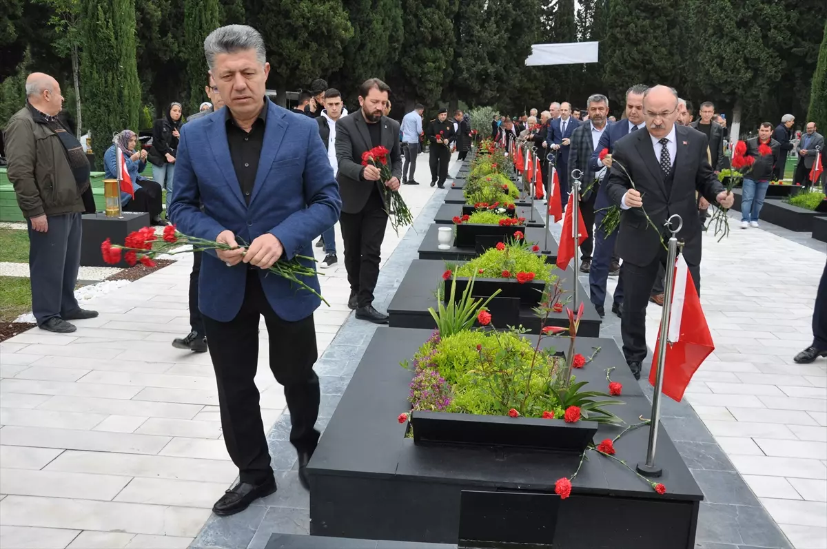 Soma'daki maden şehitleri facianın 9. yılında anılıyor... Yürek burkan o kareler