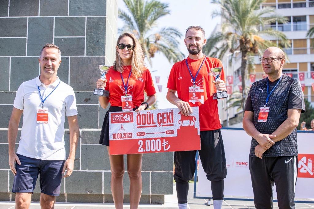 9 Eylül İzmir Yarı Maratonu’nda kurtuluş coşkusu