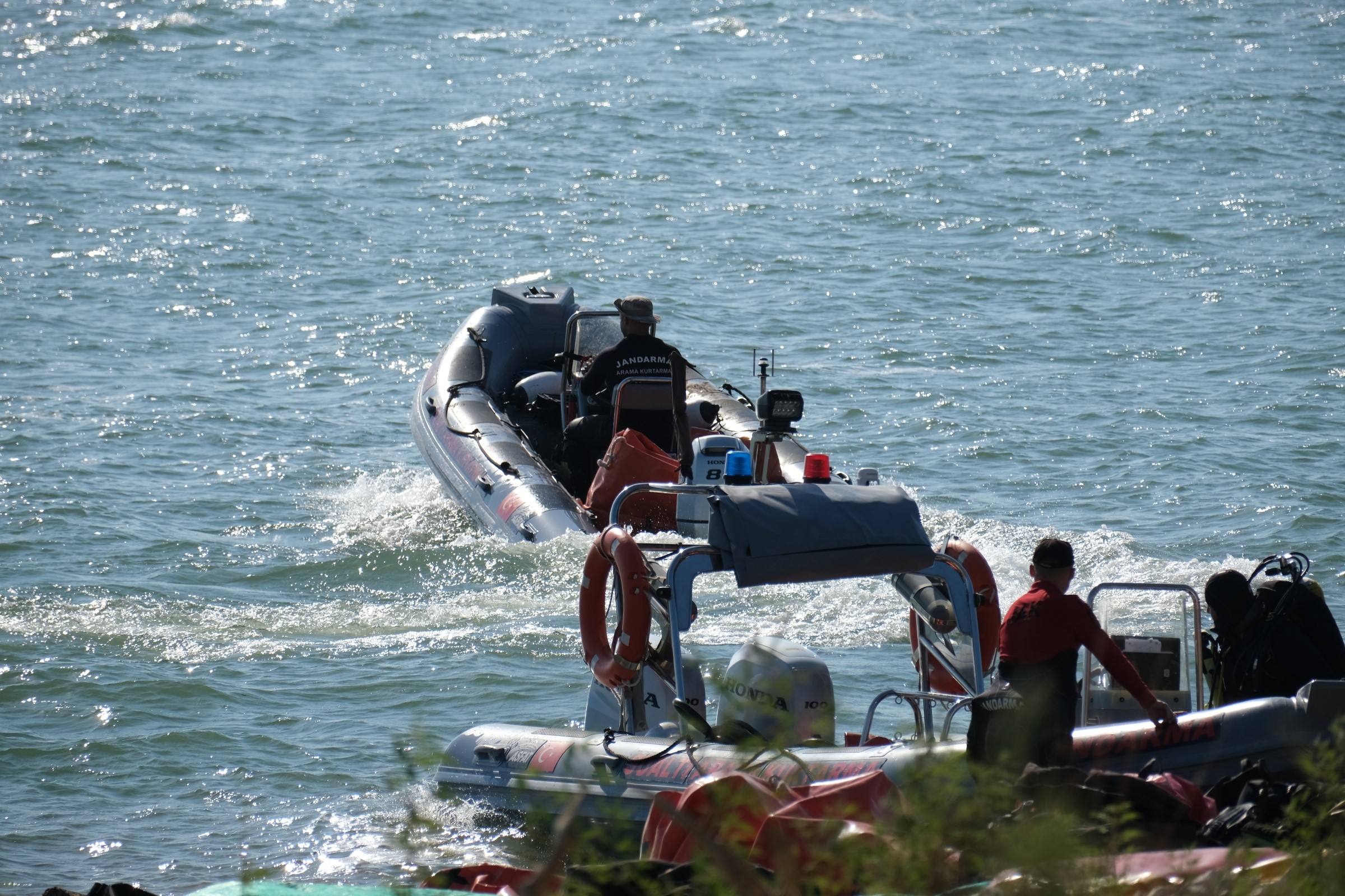 İzmir'de düşen helikopterin enkazını çıkartmak için özel ekip getirildi