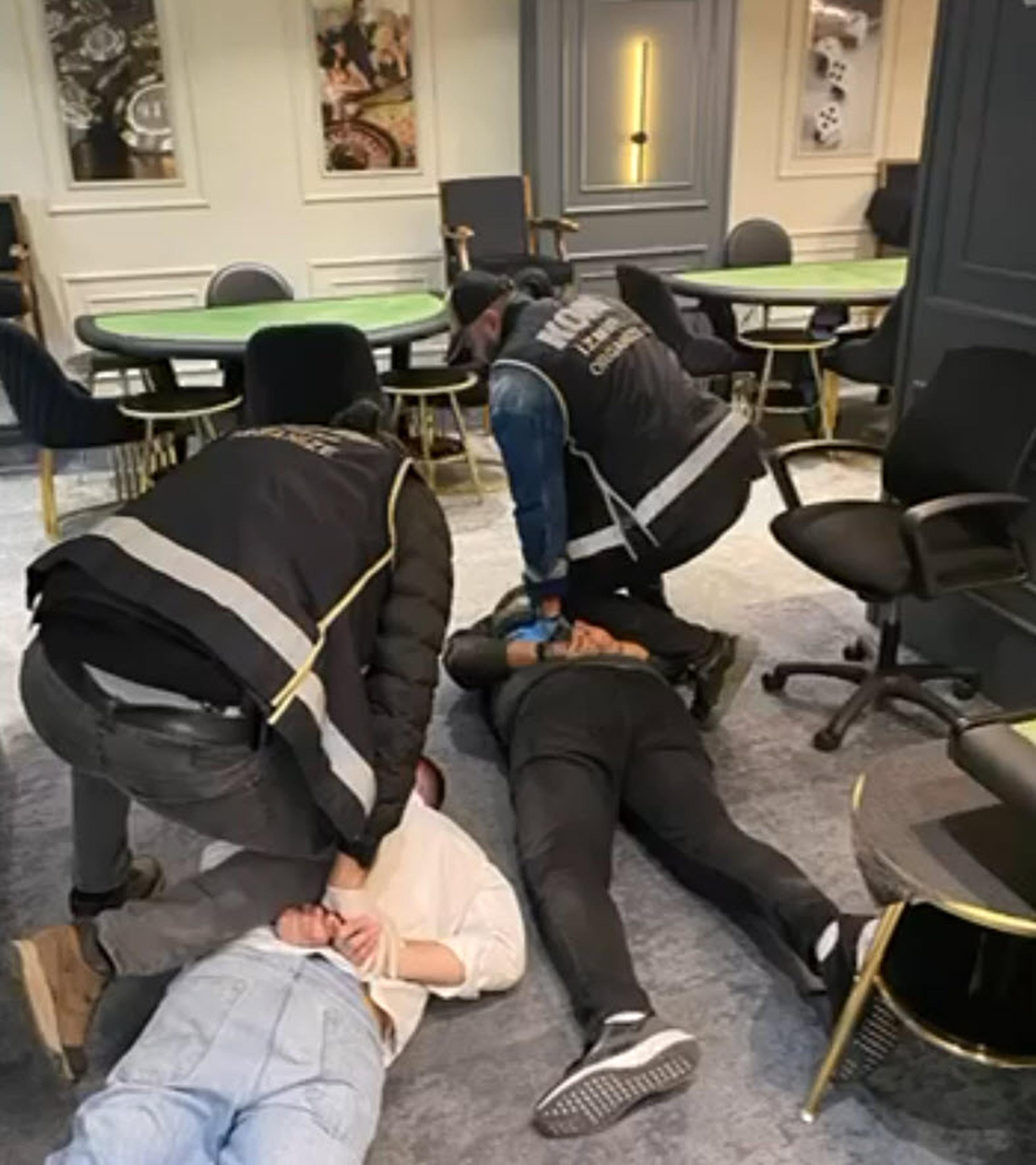 İzmir'de 'Beşoklar' suç örgütüne operasyon
