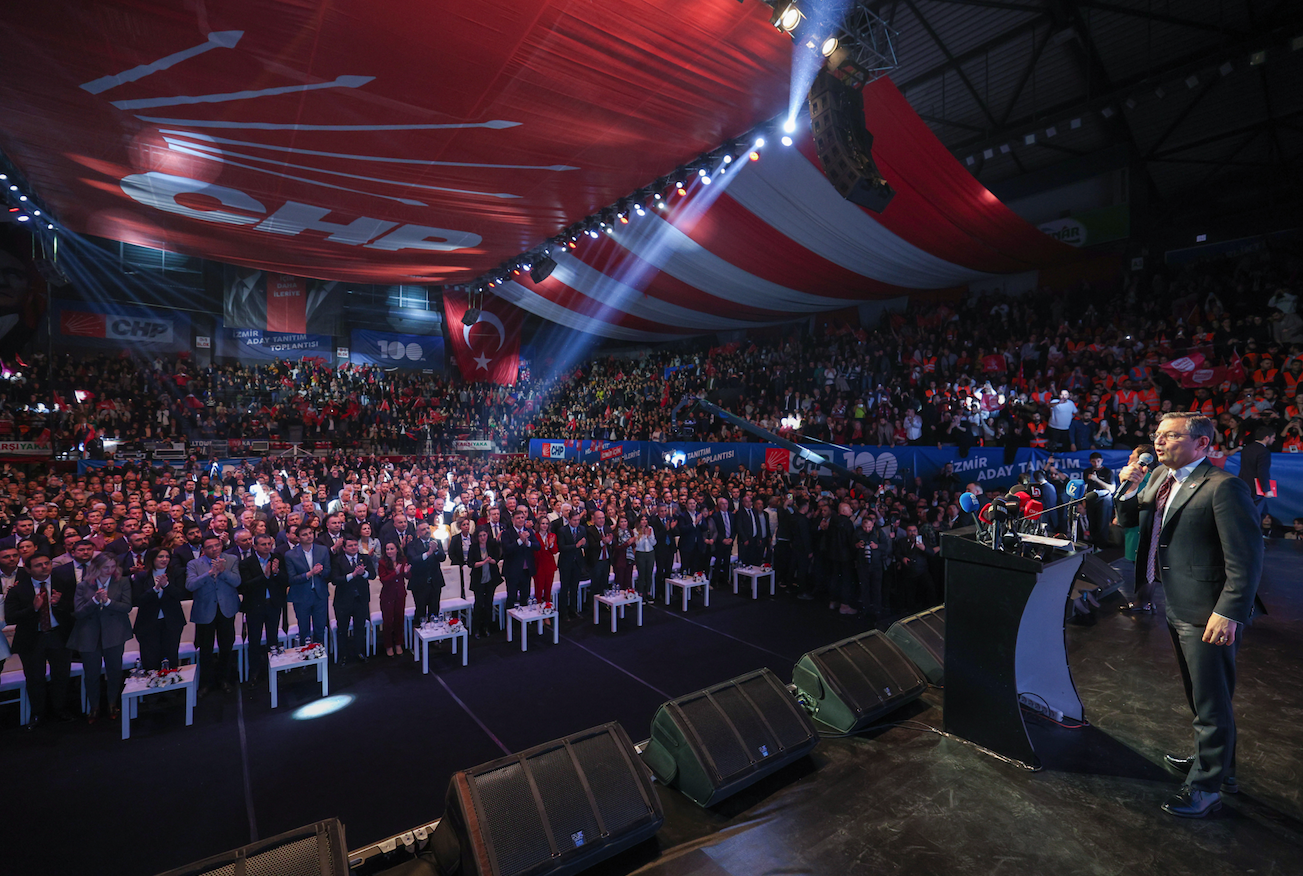 CHP Lideri Özgür Özel İzmir adaylarını tanıttı