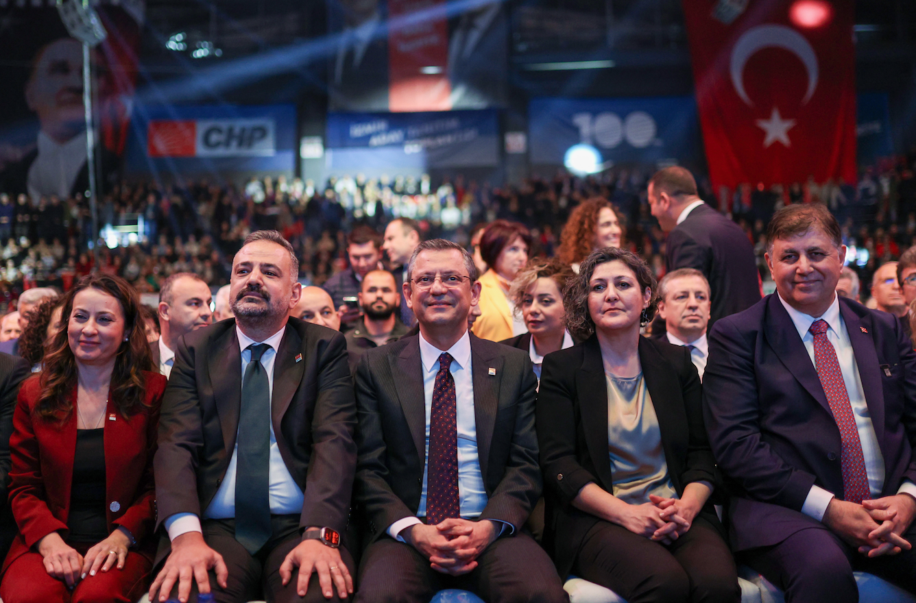 CHP Lideri Özgür Özel İzmir adaylarını tanıttı