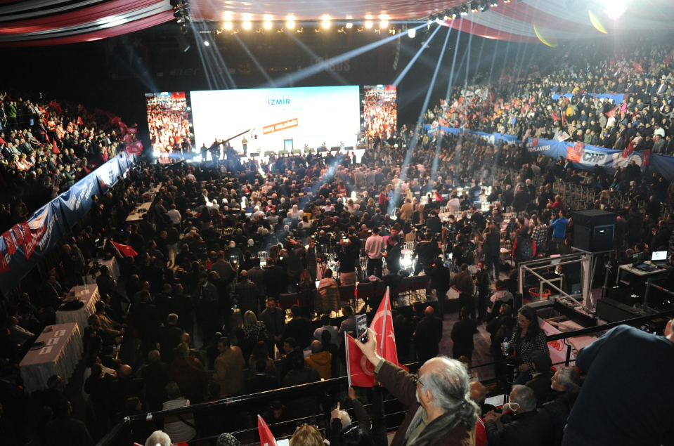 CHP Lideri Özgür Özel İzmir adaylarını tanıttı