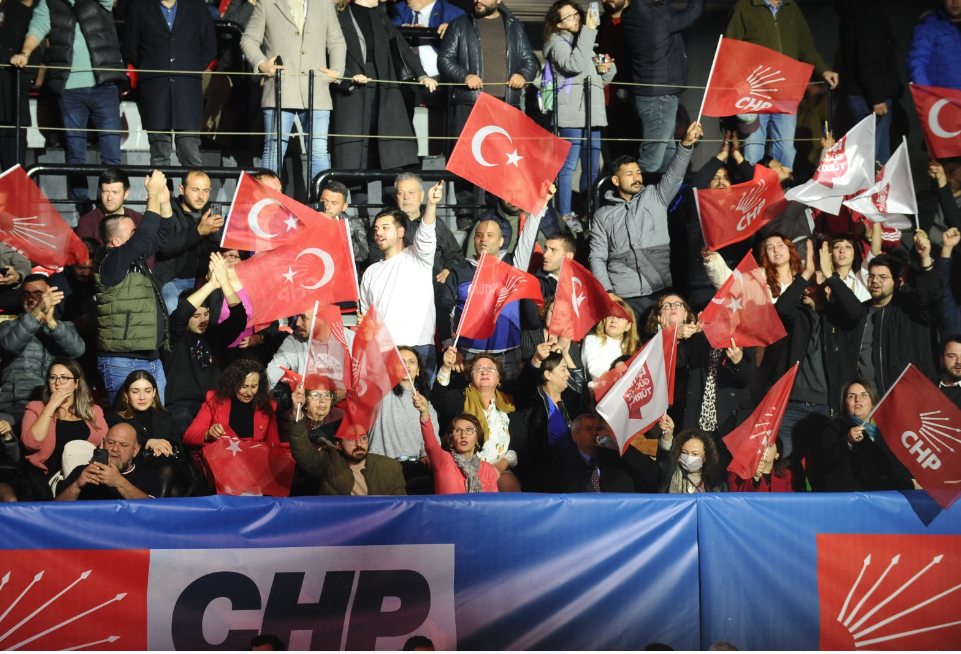 CHP Lideri Özgür Özel İzmir adaylarını tanıttı