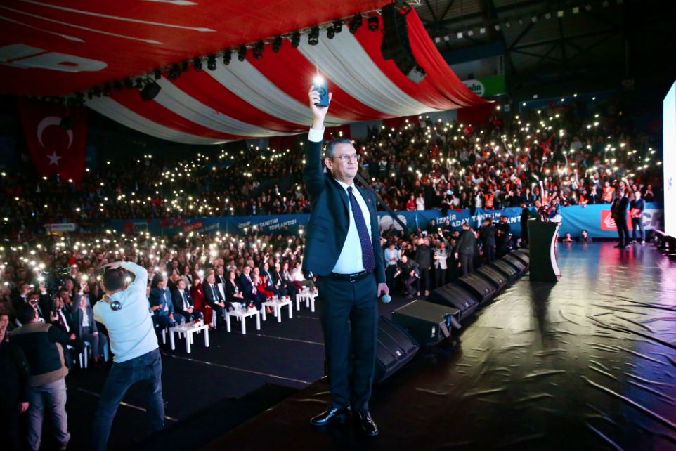 CHP Lideri Özgür Özel İzmir adaylarını tanıttı