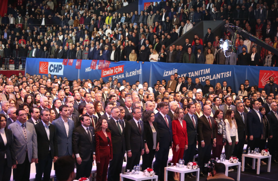 CHP Lideri Özgür Özel İzmir adaylarını tanıttı