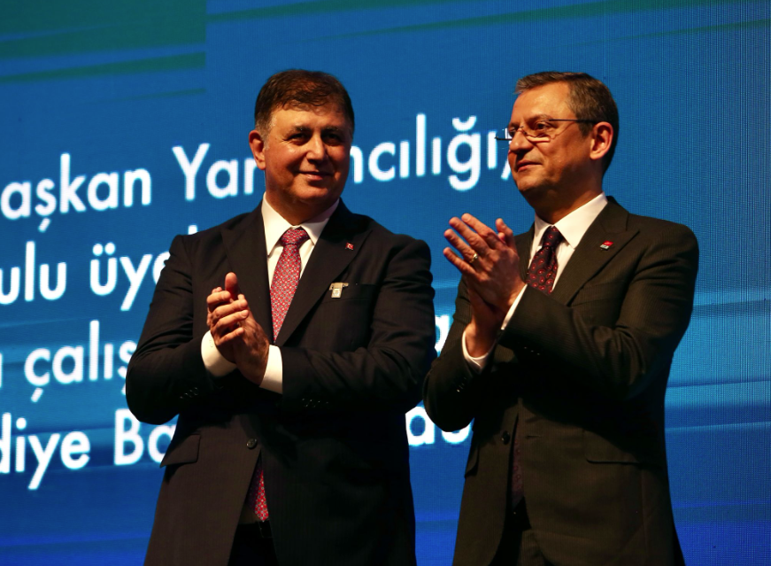 CHP Lideri Özgür Özel İzmir adaylarını tanıttı
