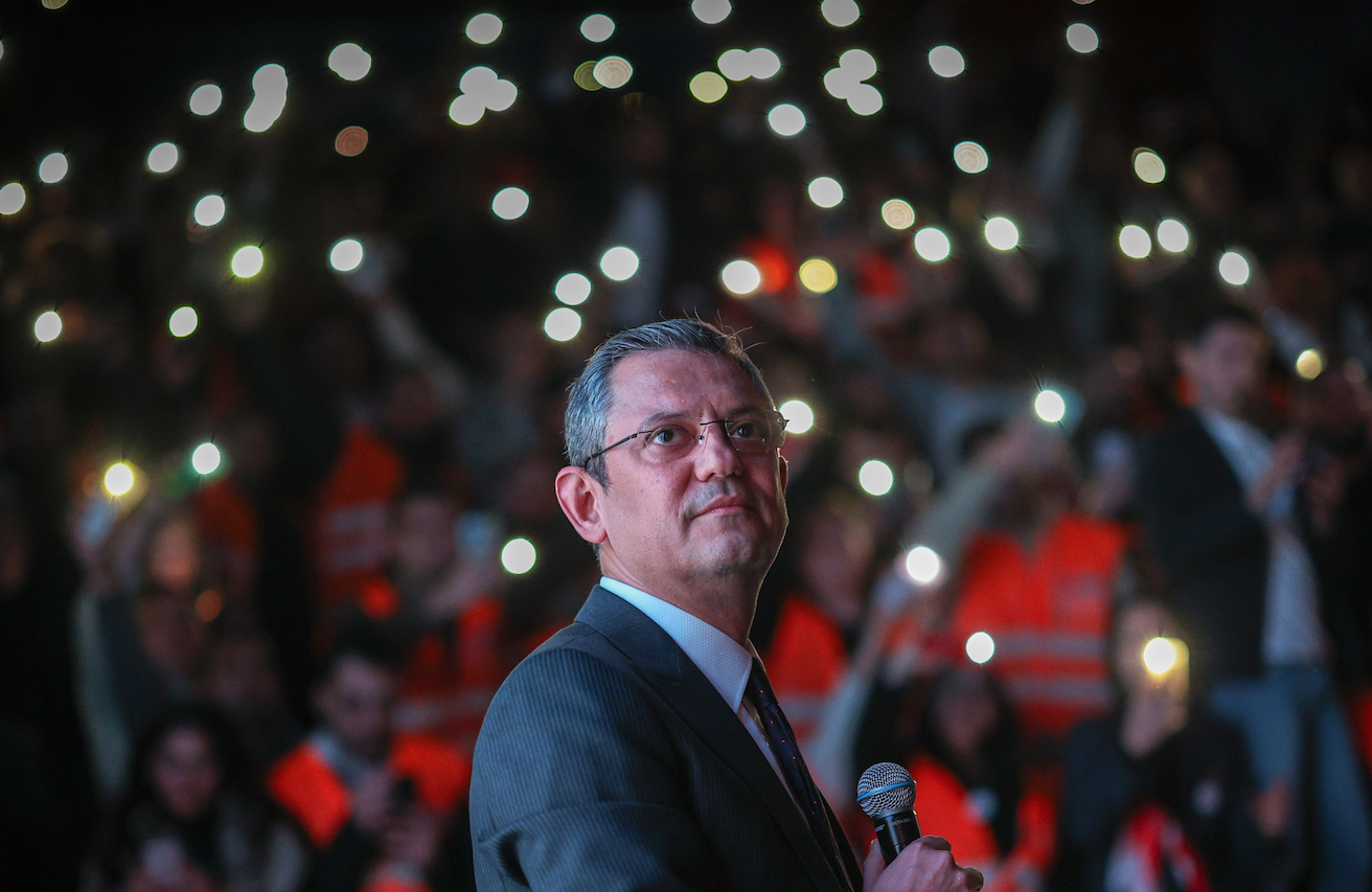CHP Lideri Özgür Özel İzmir adaylarını tanıttı
