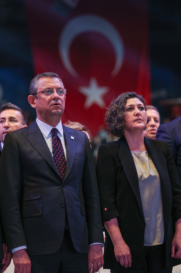 CHP Lideri Özgür Özel İzmir adaylarını tanıttı