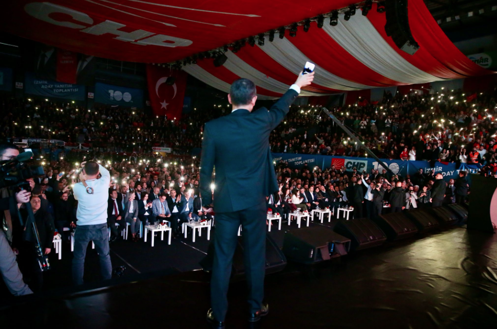 CHP Lideri Özgür Özel İzmir adaylarını tanıttı