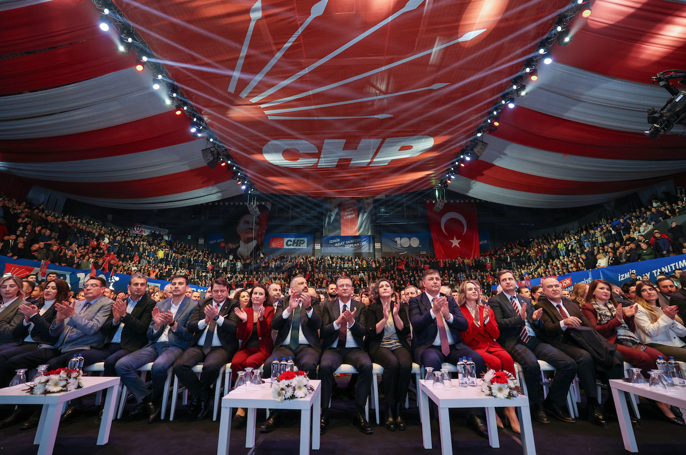 CHP Lideri Özgür Özel İzmir adaylarını tanıttı