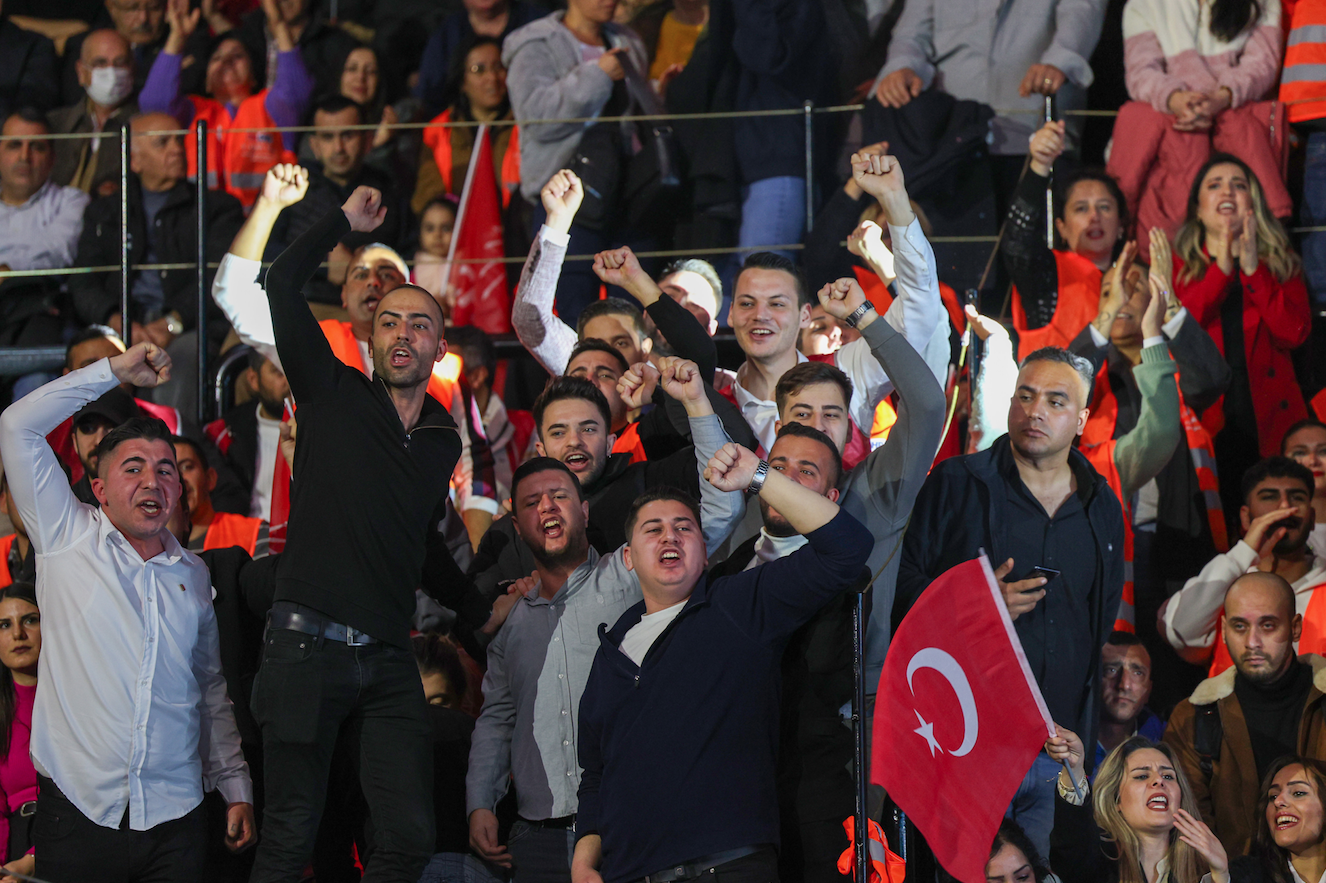 CHP Lideri Özgür Özel İzmir adaylarını tanıttı