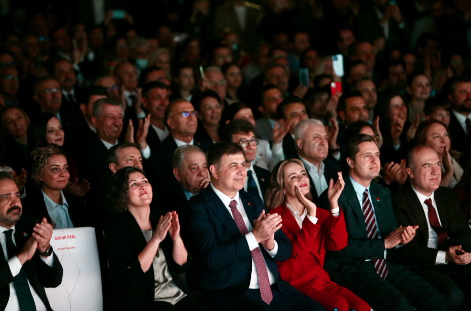 CHP Lideri Özgür Özel İzmir adaylarını tanıttı