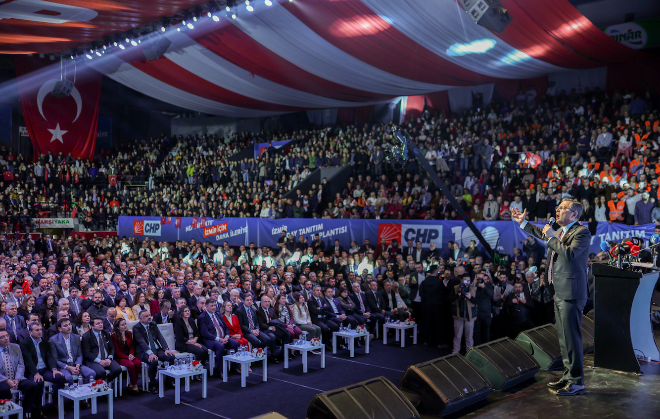 CHP Lideri Özgür Özel İzmir adaylarını tanıttı