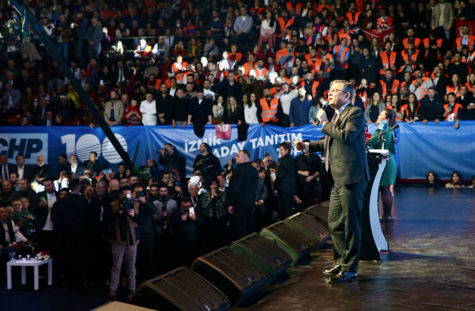 CHP Lideri Özgür Özel İzmir adaylarını tanıttı