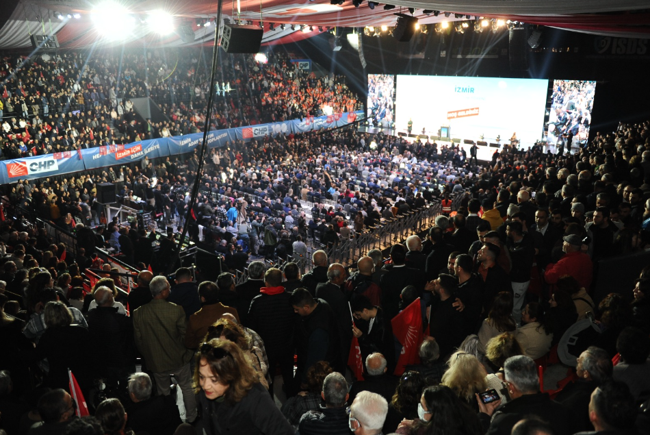 CHP Lideri Özgür Özel İzmir adaylarını tanıttı