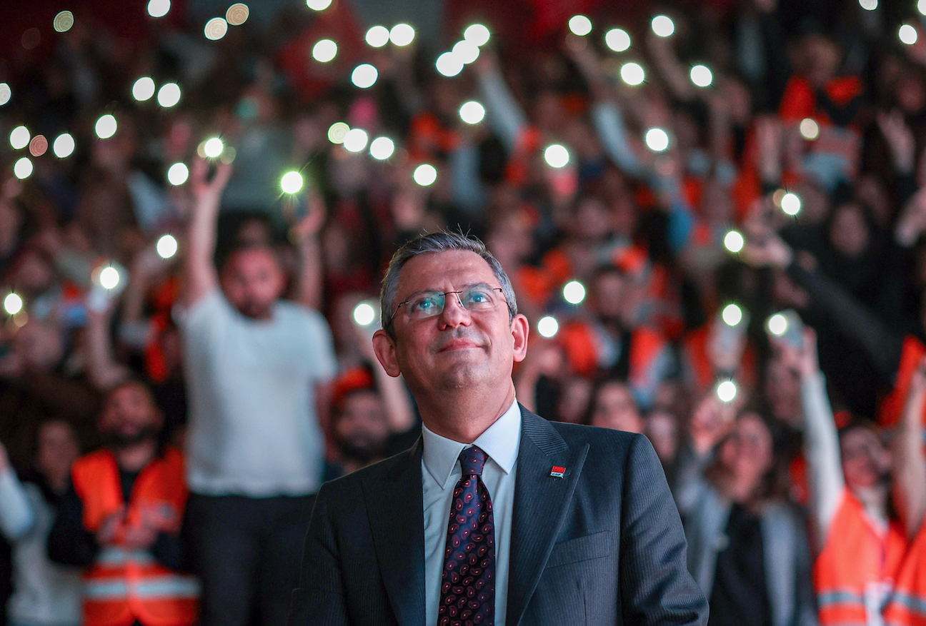 CHP Lideri Özgür Özel İzmir adaylarını tanıttı