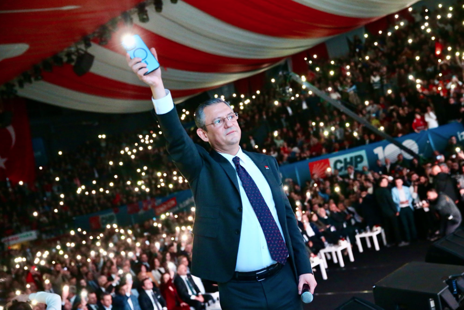 CHP Lideri Özgür Özel İzmir adaylarını tanıttı