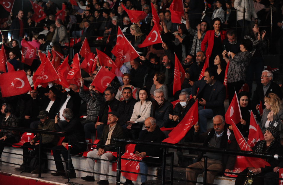 CHP Lideri Özgür Özel İzmir adaylarını tanıttı