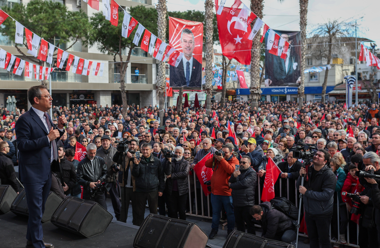 Özgür Özel, Dikili'de halkla buluştu