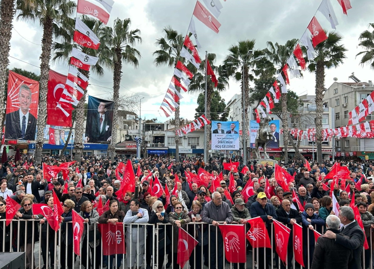 Özgür Özel, Dikili'de halkla buluştu