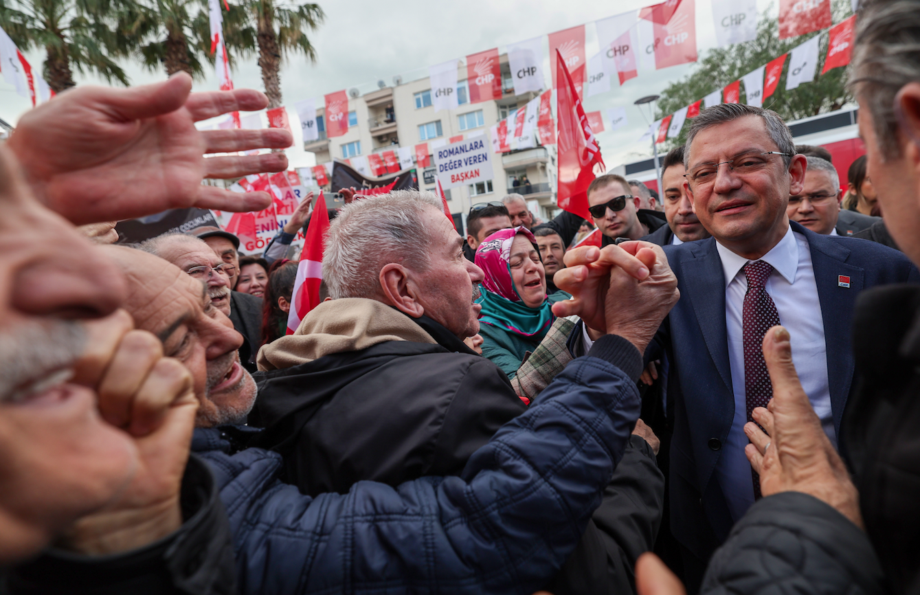 Özgür Özel, Dikili'de halkla buluştu