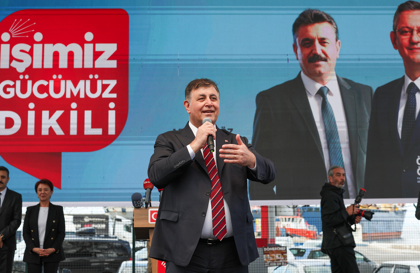 Özgür Özel, Dikili'de halkla buluştu
