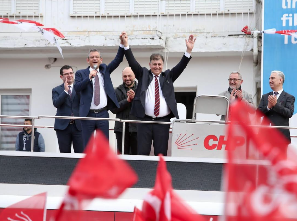 Özgür Özel, Bergama'da halkla buluştu