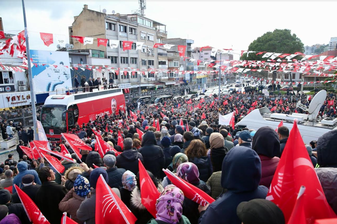 Özgür Özel, Bergama'da halkla buluştu