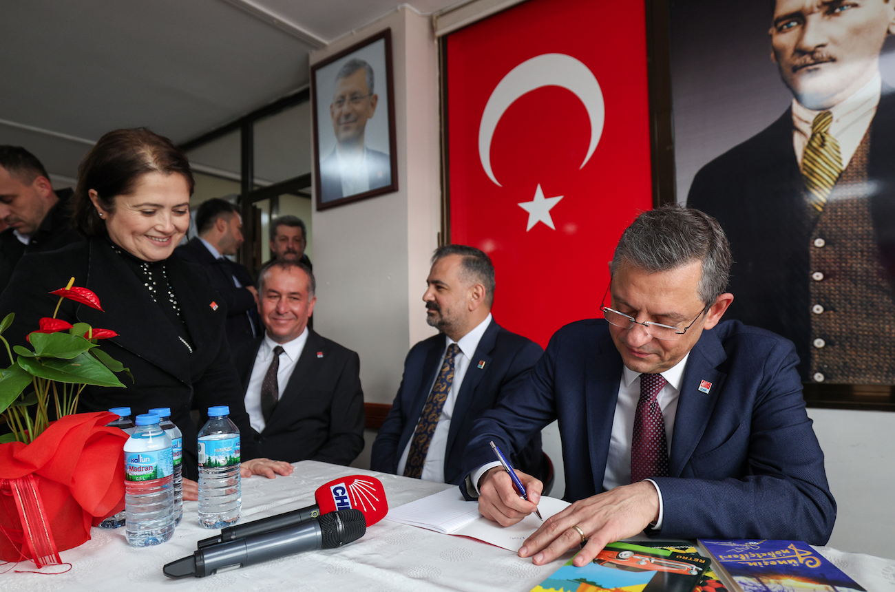 Özgür Özel, Bergama'da halkla buluştu