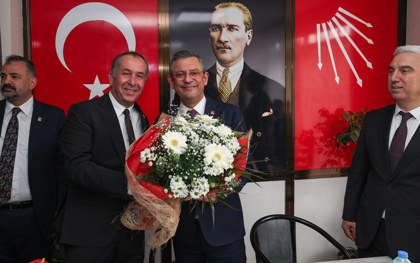 Özgür Özel, Bergama'da halkla buluştu