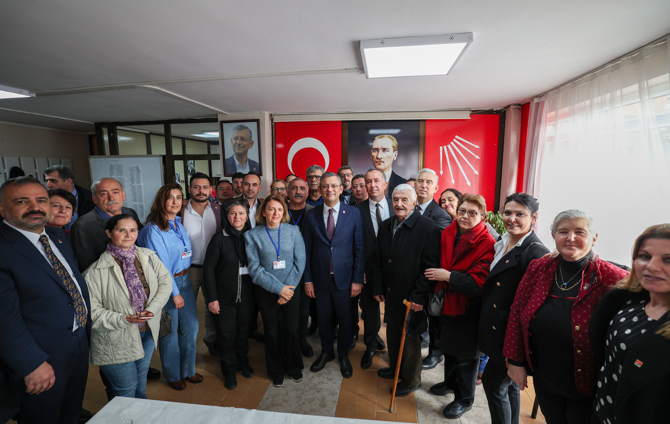 Özgür Özel, Bergama'da halkla buluştu