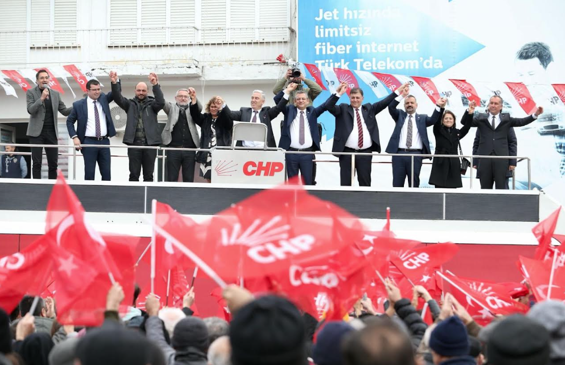 Özgür Özel, Bergama'da halkla buluştu
